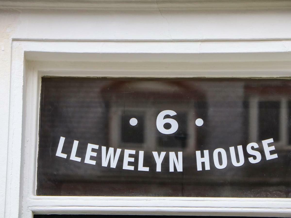 Llewelyn House Apartment Llandudno Exterior photo